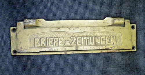 Alter zeitung briefkasten - alter,