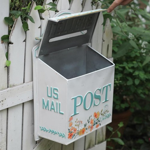 Postkasten mit relief - mit,